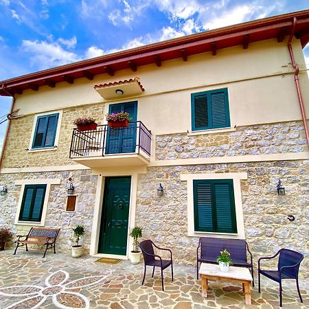 مبيت وإفطار Lenola La Casa Di Nonna Tella المظهر الخارجي الصورة
