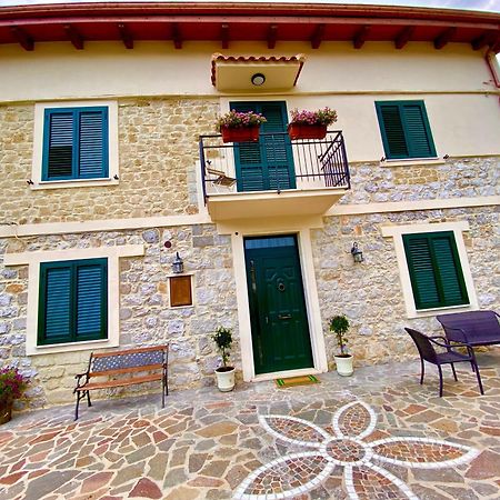 مبيت وإفطار Lenola La Casa Di Nonna Tella المظهر الخارجي الصورة