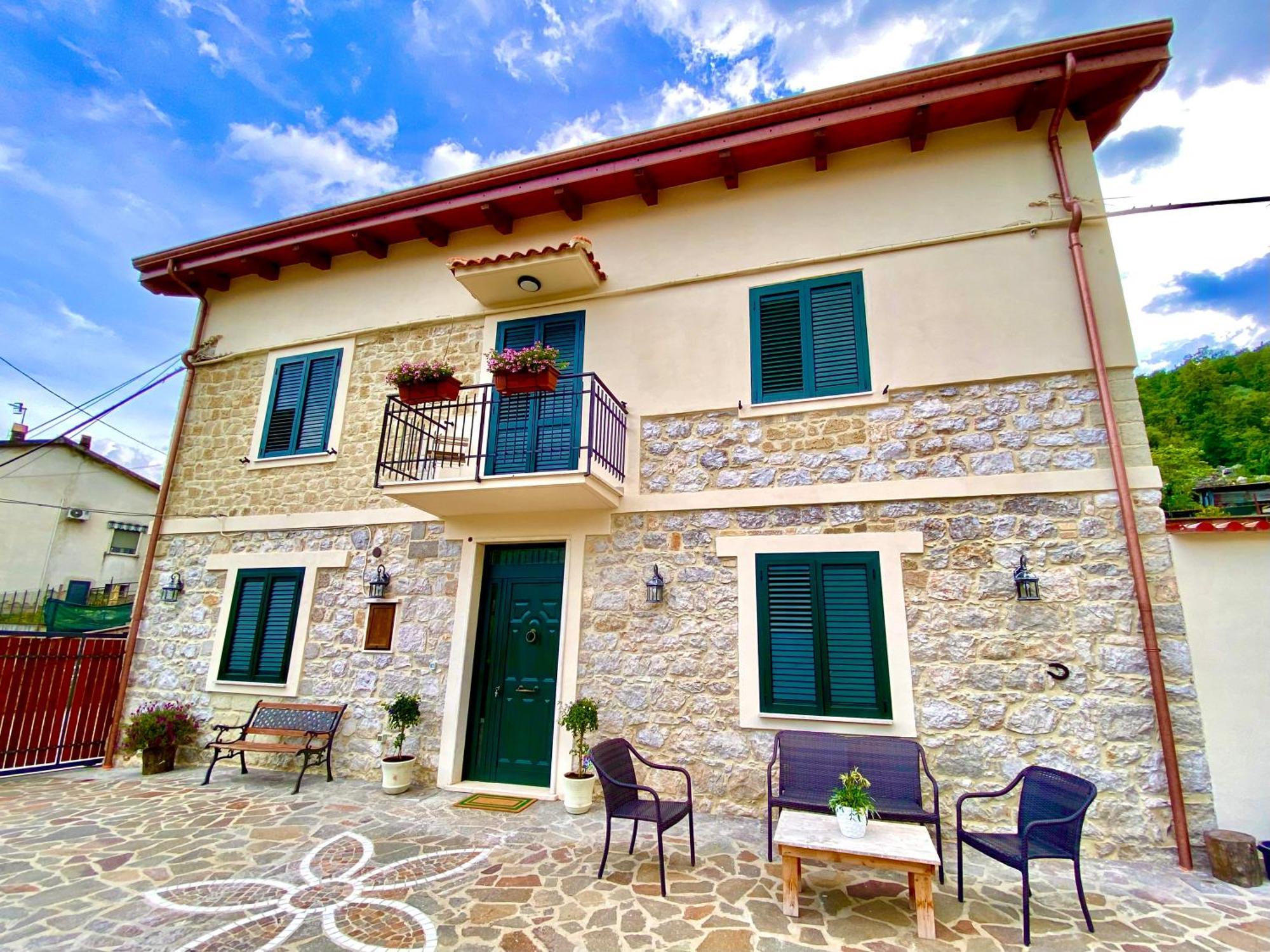 مبيت وإفطار Lenola La Casa Di Nonna Tella المظهر الخارجي الصورة